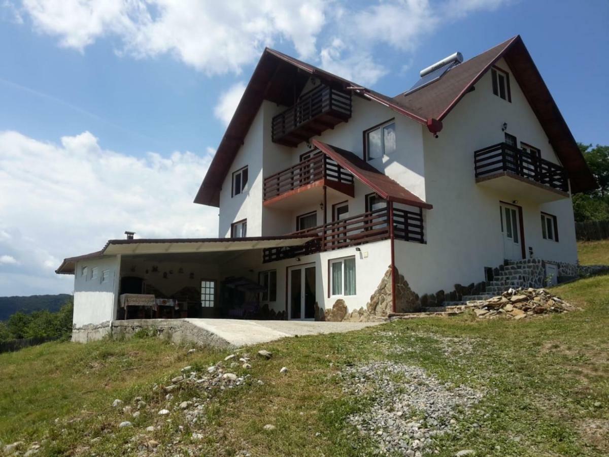 La Curtea Argeseana Apartamento Valea Iasului Exterior foto