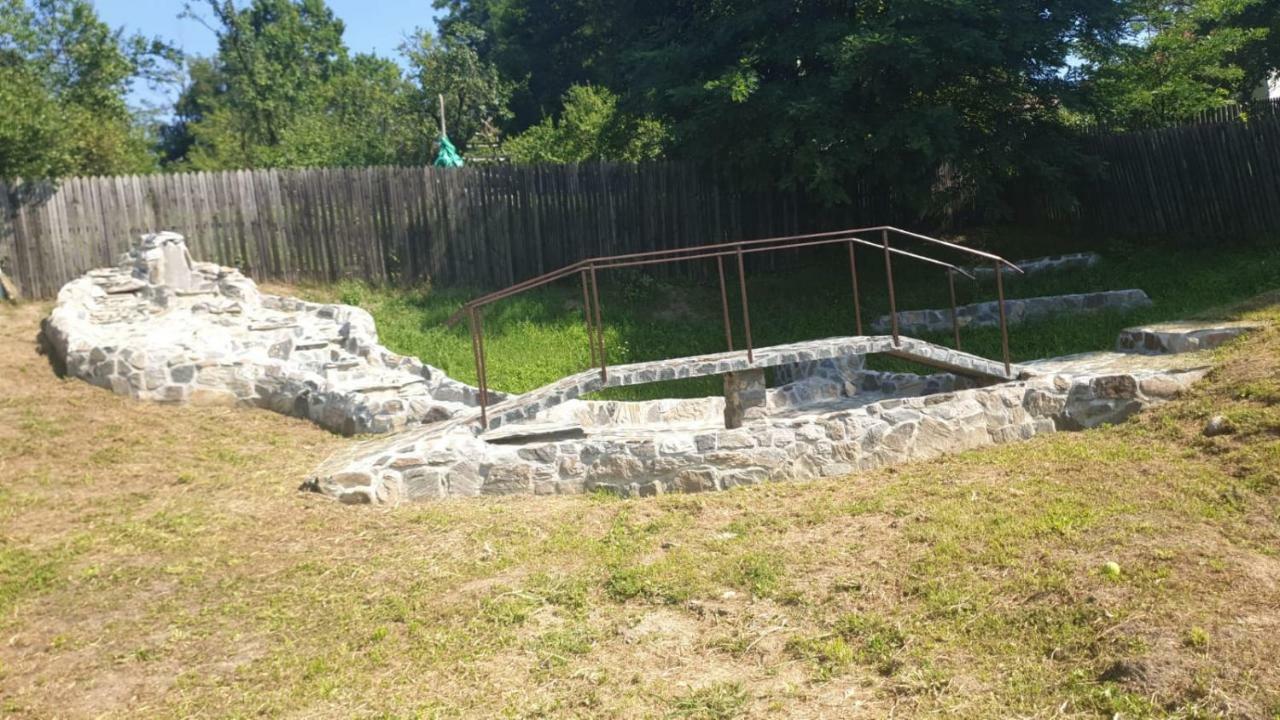 La Curtea Argeseana Apartamento Valea Iasului Exterior foto